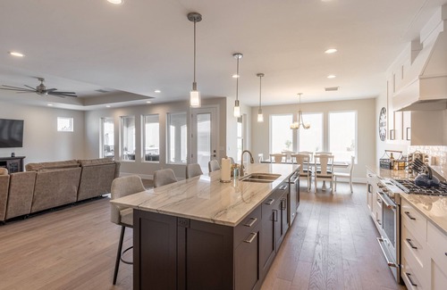 St. George House | Fairway to Heaven at The Ledges Golf Club with Private Hot Tub!