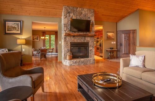 Mountain Air House | Fairway to Heaven- Club Access