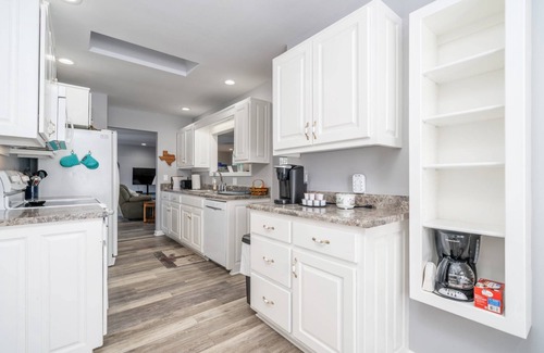 Hot Springs Village House | Fairway Views, Screened Porch and BBQ in Hot Springs Village Gated Community! Golfers’ Dream Escape