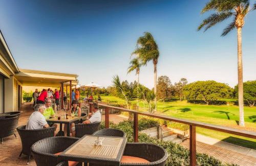 Windaroo Apartment | Fairway Village @ Windaroo Lakes Golf Club