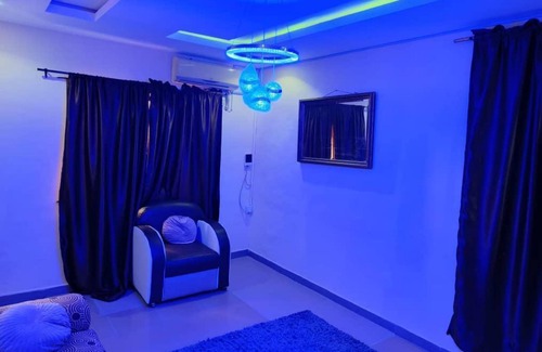 Ota Apartment | Fairways Apartments: Delightful 1 bed apartment 10 mins from Winners Chapel Ota