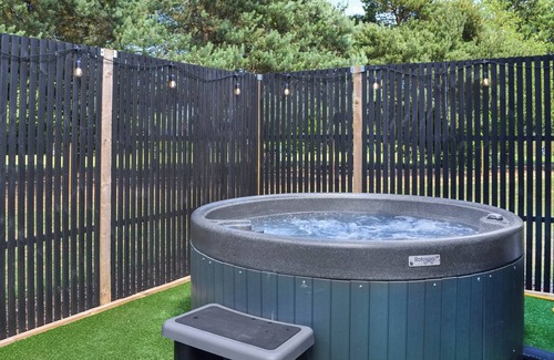Cottingham Cottage | Fairways Retreat 3 - UK50248