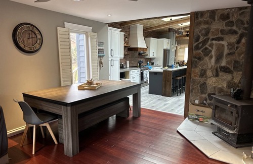 Bracebridge House | Fairytale cottage for unforgettable getaways on Muskoka river
