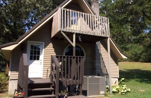 Chickamauga Cottage | Fairytale cottage in Chickamauga, GA