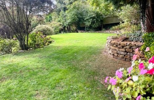 Sibford Gower House | Fairytale Cottage in the Country