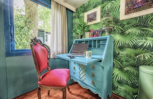 Hattemerbroek Ski Chalet | ⭑ Fairytale House - Enchanted Getaway in Bospark