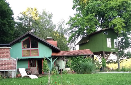 Grosuplje House | Fairytale wooden house by Ljubljana with 5 G Internet and Jakuzzi
