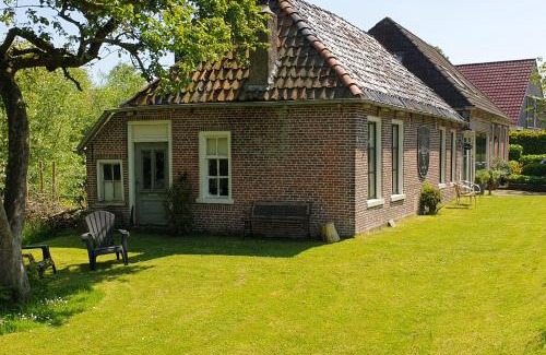 Jirnsum House | Fakânsjehûs Sfeervol met fijne tuin