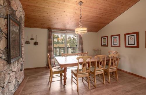 East Kootenay House | Falcon Cabin