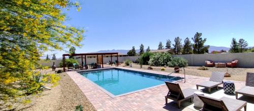 Pahrump Apartment | Falcon Cottage