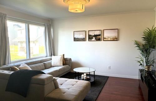 Calgary Apartment | Falcon Escape