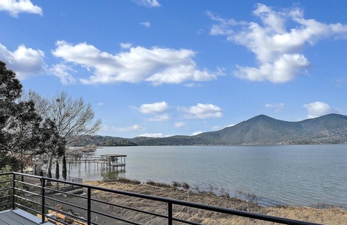 Clearlake House | Falcon Haven- Waterfront Home
