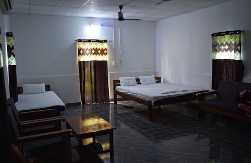 Barangabari Hotel | Falcon Jungle Resort