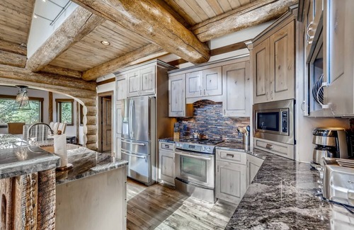 Breckenridge Heights House | Falcon Mews Lodge: Stunning Luxury Mountain Home
