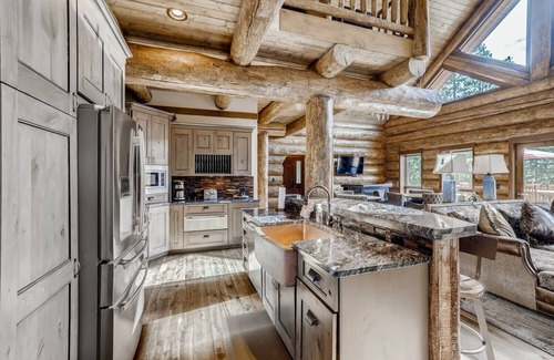 Breckenridge Heights House | Falcon Mews Lodge: Stunning Luxury Mountain Home