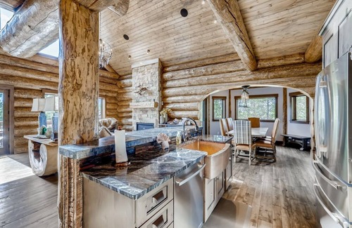 Breckenridge Heights House | Falcon Mews Lodge: Stunning Luxury Mountain Home