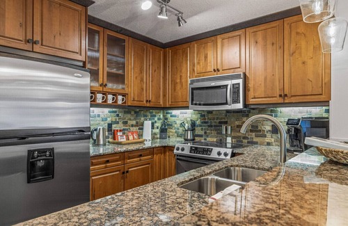 Canmore Condo | Falcon's Nest, Nest in the Rockies