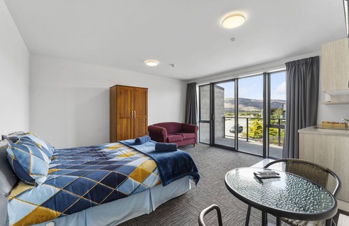 Lowburn House | Falcons Nest