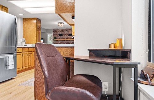 Monument House | Falcons Overlook Retreat