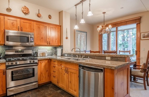 Crooked Pines House | Fall Availability! Updated Townhome! Short walk to Eagle Chair Lift!