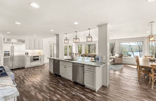 Flowery Branch Apartment | Fall by the Lake Farm Experience, Sauna, & More!