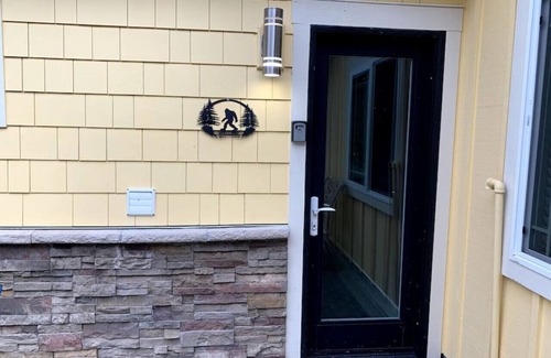 Fall City Apartment | Fall City Queen BD · Fall City apartment 5 minutes from Salish Lodge