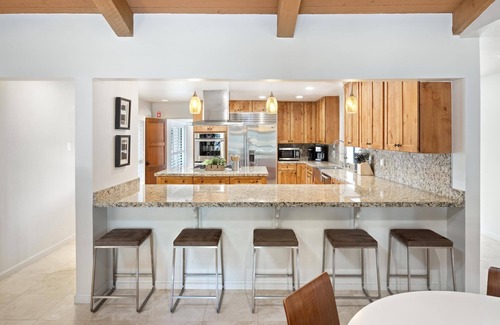 Vista Las Palmas House | Fall Dates Available! Home with Private Dual Tennis & Pickleball Court & Beautiful Mountain