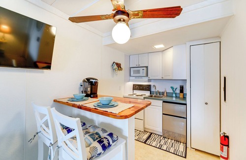 Midtown Ocean City Apartment | Fall Escape: Walk to Beach & Ocean City Hot Spots