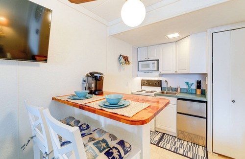 Midtown Ocean City Apartment | Fall Escape: Walk to Beach & Ocean City Hot Spots