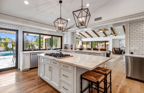 Lincoln Heights House | Fall Flash Fifteen*Private I Mountain Views I Game Room I Pool I Luxury