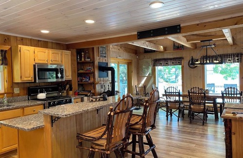 Sullivan House | Fall Foliage Lodge near Schoodic Scenic Byway & Acadia National Park w/kayaks