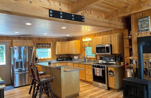 Sullivan House | Fall Foliage Lodge near Schoodic Scenic Byway & Acadia National Park w/kayaks