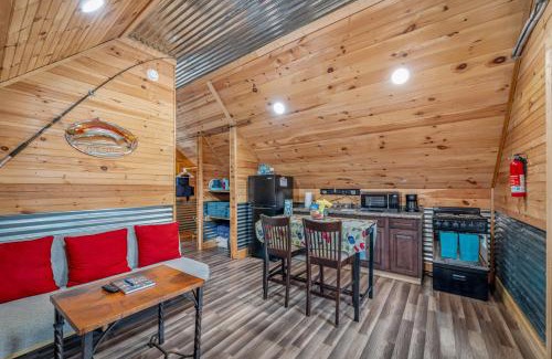 Bryant House | Fall Foliage Retreat Hot Tub and Pond Deck
