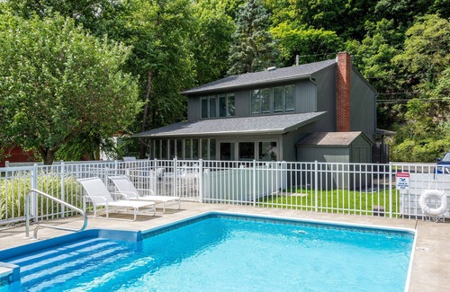 Malden House | Fall Foliage Spectacular Hudson River Waterfrt/3 Bdrm/Pool/Quiet St/Magnfct View