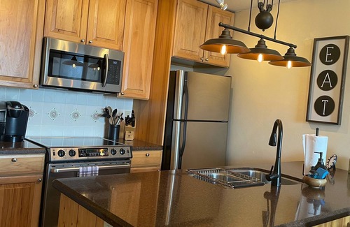 Downtown Asheville Condo | 🍁Fall for Asheville🍁 in this perfectly located downtown condo!