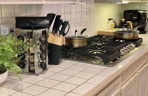 Dahlonega Cabin | Fall Fun- Hot Tub - Wineries - Fire pit - Autumn Views