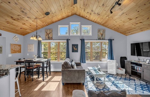 Hartford House | Fall fun in Oxford Hills