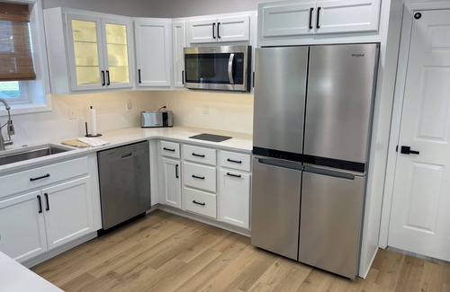 North East House | Fall Fun on the Lake - 180 degree Views