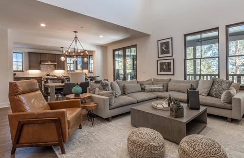 Mammoth Lakes House | Fall Getaways Available! Townhome with Private Deck! Mountain Views! Fireplace!