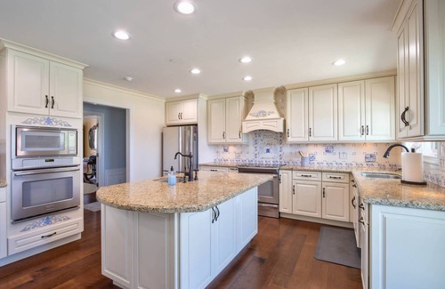 Temecula House | Fall Into Luxury 25% Off Private Vineyard Getaway