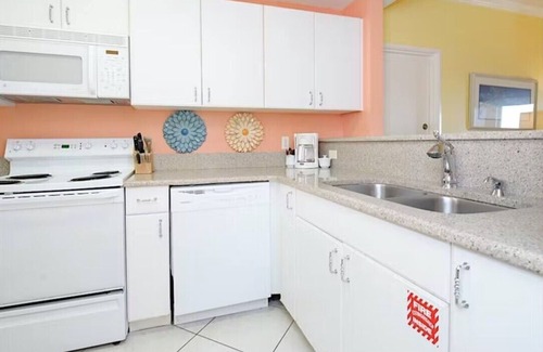 Four Mile Village Condo | FALL RATES, MAKE US AN OFFER 3BR/3BA Tops'l Resort, Stunning Views