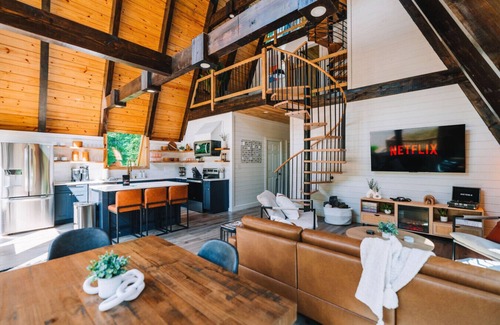 Campton Cabin | Fall RRG Aframe | Hot Tub | Forest View | Fire Pit