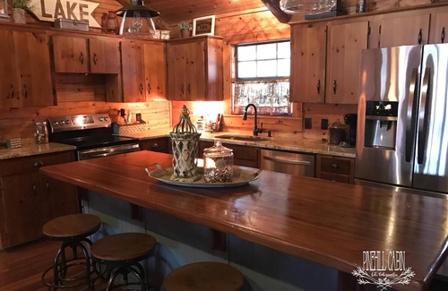 Whispering Hills Cabin | FALL SPECIAL BOOK A WEEKEND RENTAL ADD THUR OR SUN FREE!
