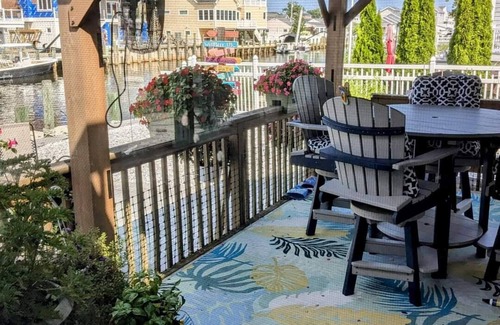 Waretown House | FALL SPECIAL:Charming 2bedroom waterfront home in boating community of Waretown