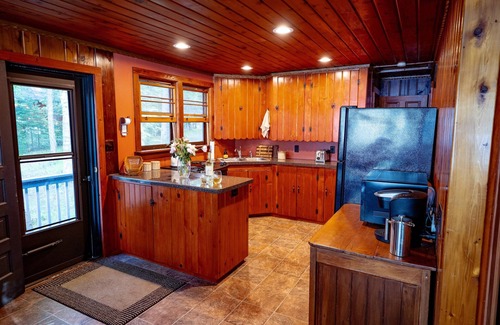 St Germain Cabin | *Fall Special*Cozy Lake Cottage|Pier, Kayaks, View