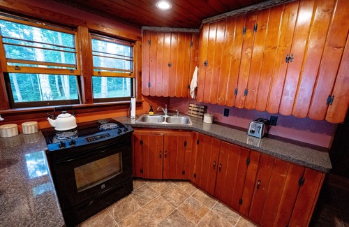 St Germain Cabin | *Fall Special*Cozy Lake Cottage|Pier, Kayaks, View