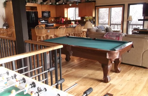 Teton Village Ski Chalet | Fall special! Fun Great room, Hot tub,PoolTable, Foosball, wildlife