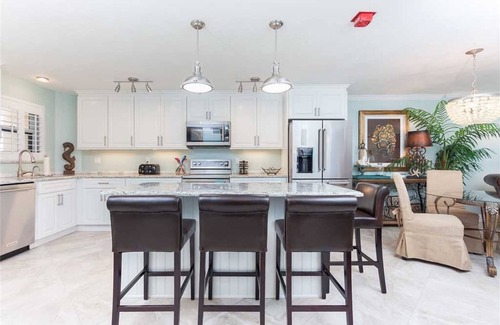 Daytona Beach Shores Condo | Fall Specials/3 night minimum - Fully Renovated Penthouse!