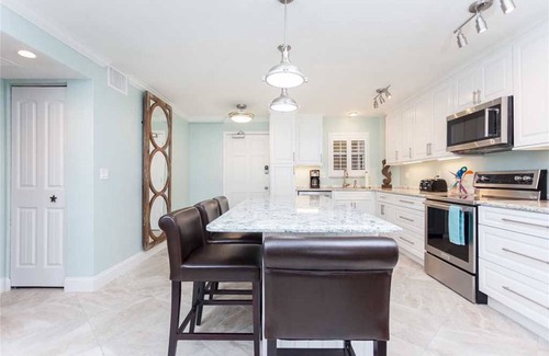 Daytona Beach Shores Condo | Fall Specials/3 night minimum - Fully Renovated Penthouse!