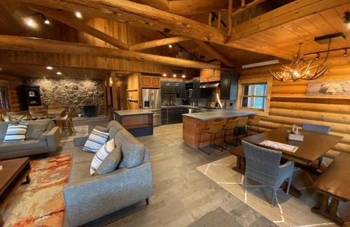 Alpine House | Fall Specials ⁓ Aspen Bear Paws – Relax & Unwind in the Mountains